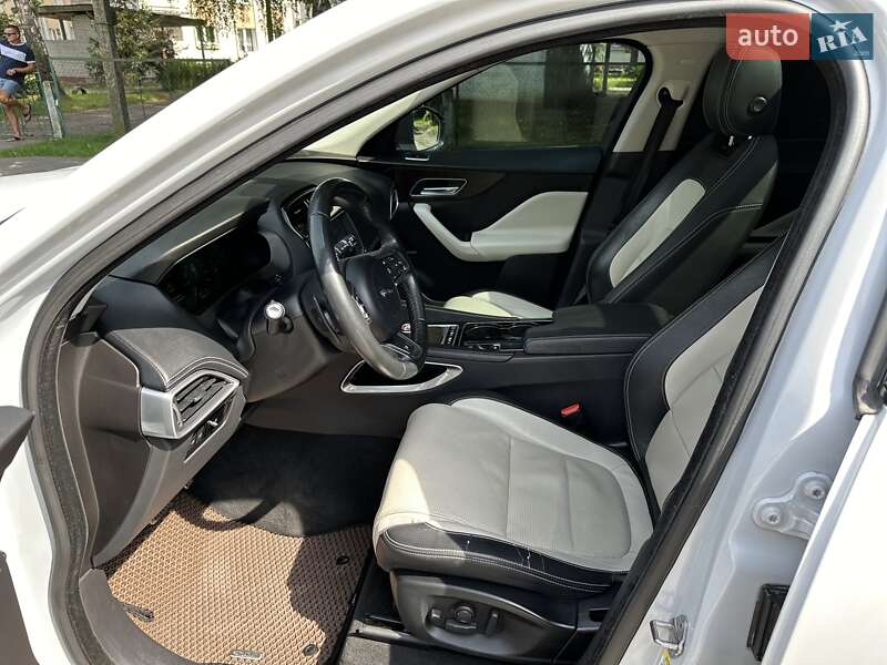 Внедорожник / Кроссовер Jaguar F-Pace 2016 в Львове