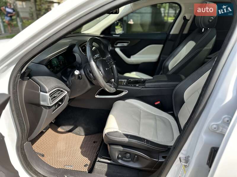 Внедорожник / Кроссовер Jaguar F-Pace 2016 в Львове
