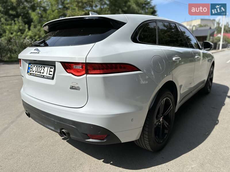 Внедорожник / Кроссовер Jaguar F-Pace 2016 в 