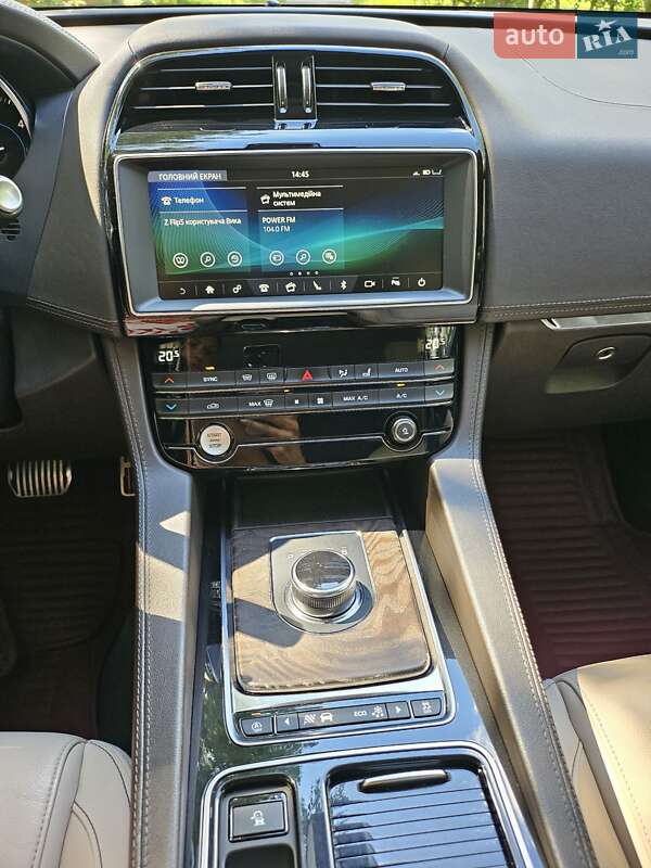 Внедорожник / Кроссовер Jaguar F-Pace 2018 в Киеве фото 23 Внедорожник / Кроссовер Jaguar F-Pace 2018 в Киеве