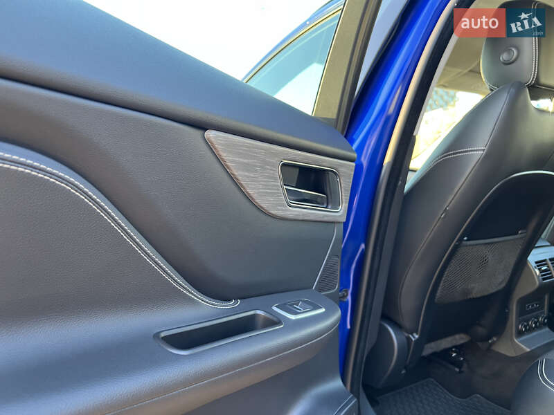 Внедорожник / Кроссовер Jaguar F-Pace 2018 в Киеве фото 11 Внедорожник / Кроссовер Jaguar F-Pace 2018 в Киеве