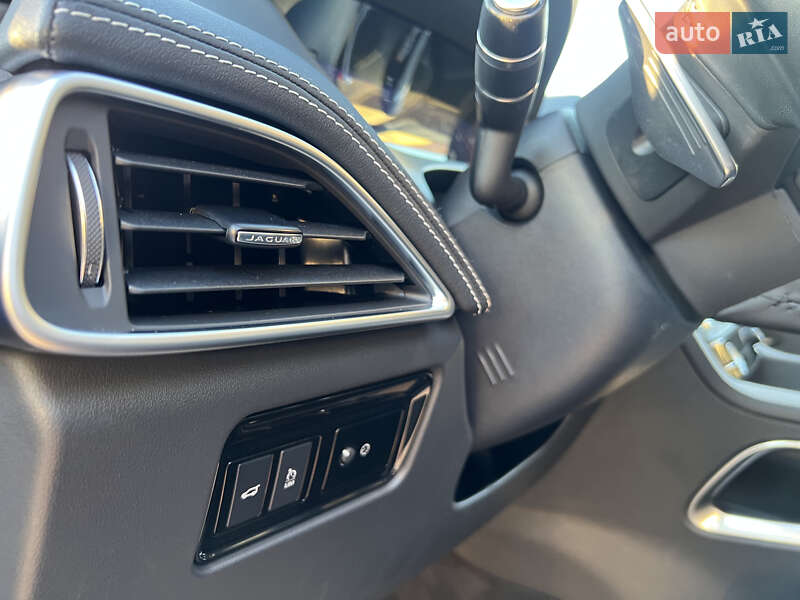 Внедорожник / Кроссовер Jaguar F-Pace 2018 в Киеве фото 19 Внедорожник / Кроссовер Jaguar F-Pace 2018 в Киеве