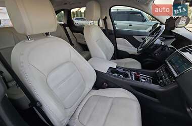 Внедорожник / Кроссовер Jaguar F-Pace 2016 в 