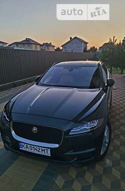 Позашляховик / Кросовер Jaguar F-Pace 2016 в Києві