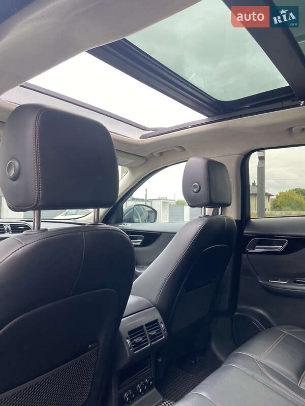 Позашляховик / Кросовер Jaguar F-Pace 2019 в Києві