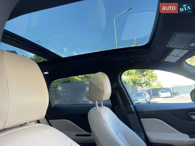Внедорожник / Кроссовер Jaguar F-Pace 2017 в Одессе