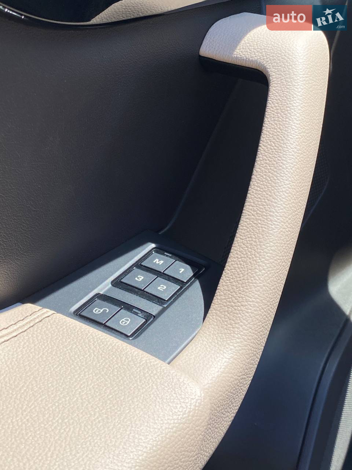 2017 Jaguar F-Pace - мініатюра 15