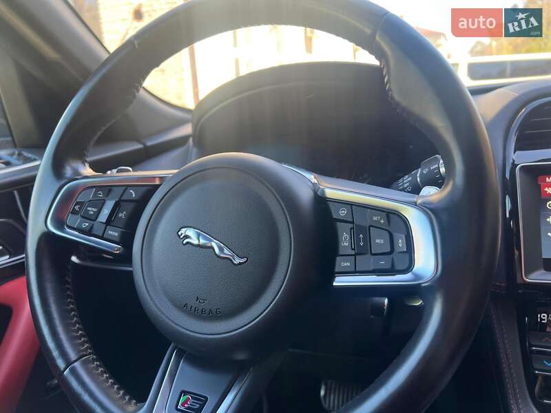 Внедорожник / Кроссовер Jaguar F-Pace 2018 в Киеве фото 24 Внедорожник / Кроссовер Jaguar F-Pace 2018 в Киеве