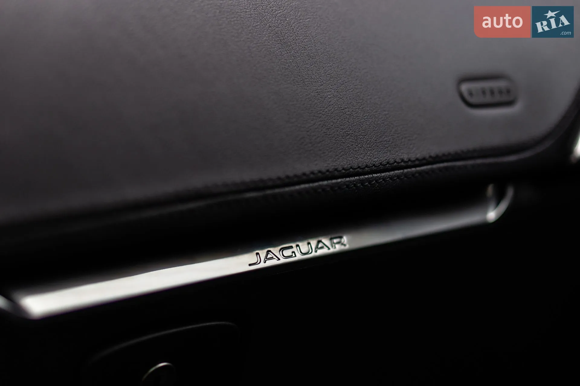 2019 Jaguar F-Pace - мініатюра 24