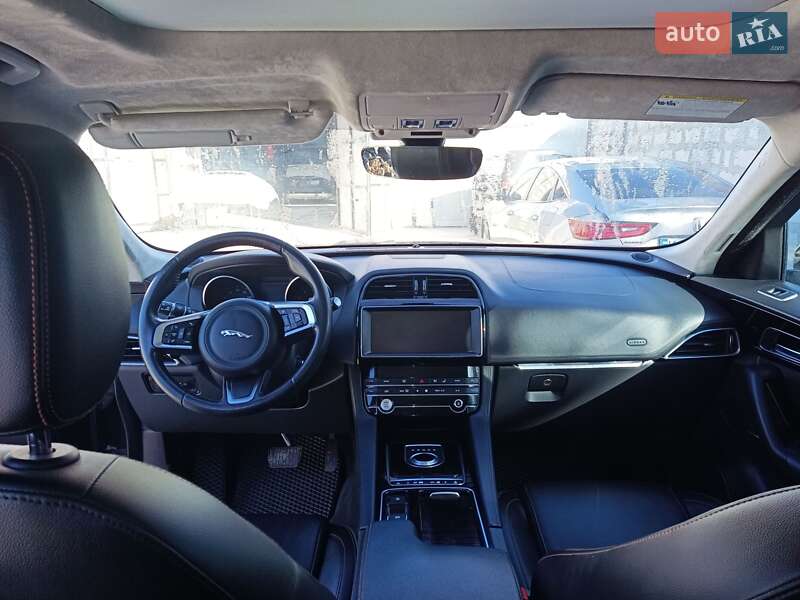 Позашляховик / Кросовер Jaguar F-Pace 2019 в Києві