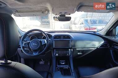 Внедорожник / Кроссовер Jaguar F-Pace 2019 в 