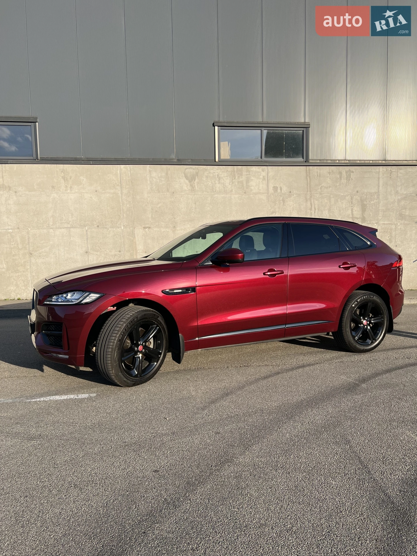 2016 Jaguar F-Pace - мініатюра 3