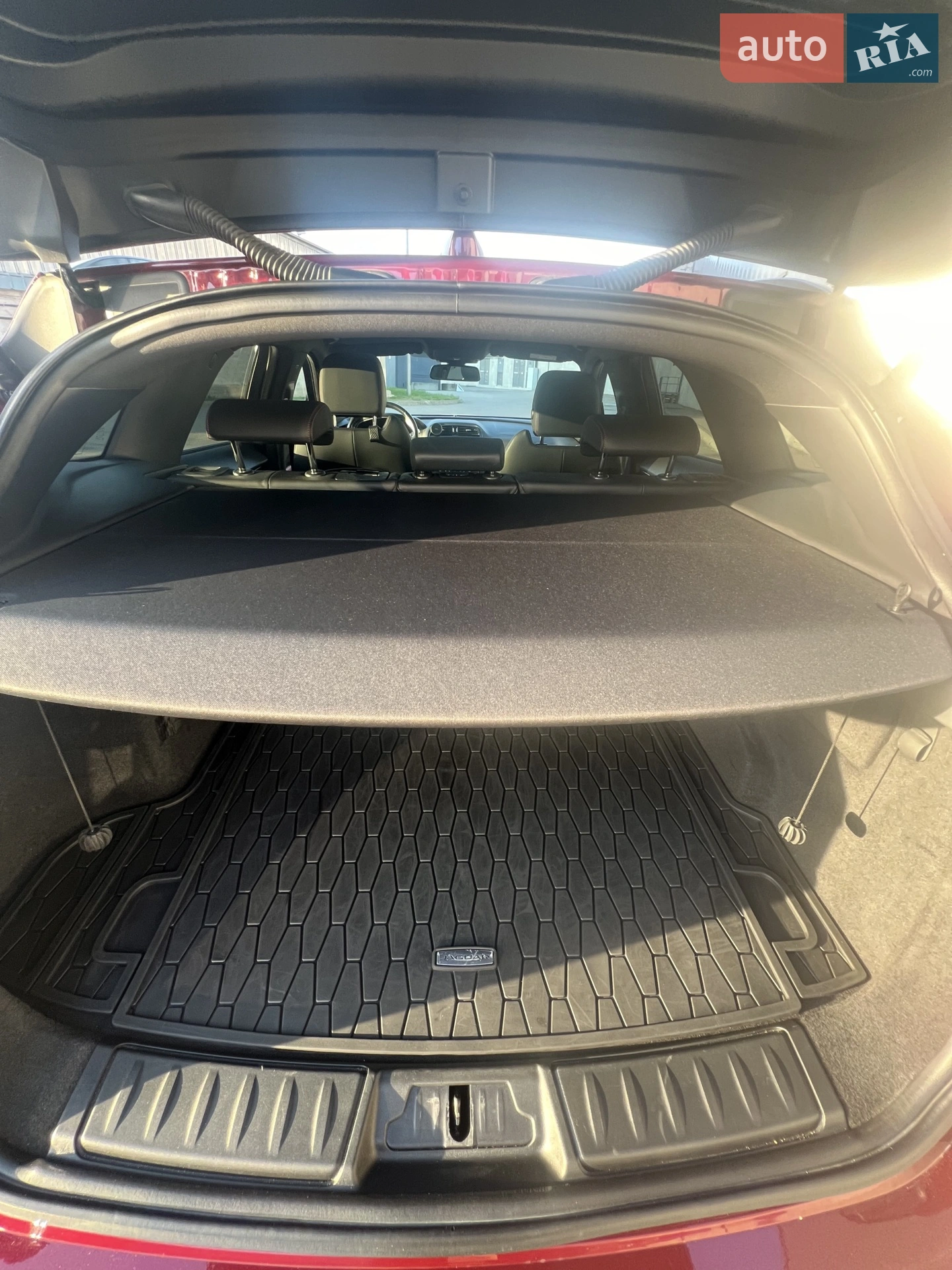 2016 Jaguar F-Pace - мініатюра 29