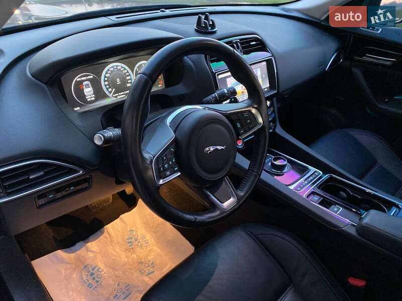 Внедорожник / Кроссовер Jaguar F-Pace 2017 в Одессе