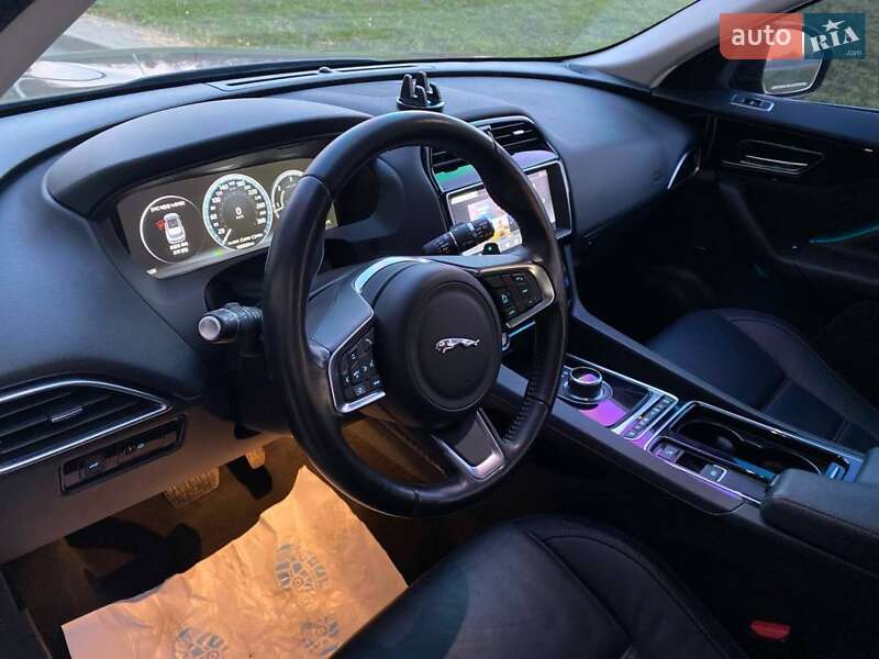 Внедорожник / Кроссовер Jaguar F-Pace 2017 в Одессе