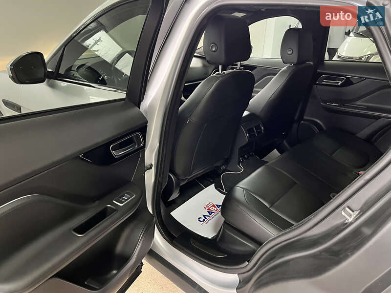 Позашляховик / Кросовер Jaguar F-Pace 2019 в Тернополі
