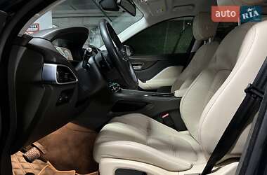 Внедорожник / Кроссовер Jaguar F-Pace 2017 в 