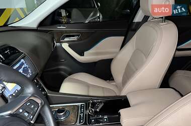Внедорожник / Кроссовер Jaguar F-Pace 2017 в 