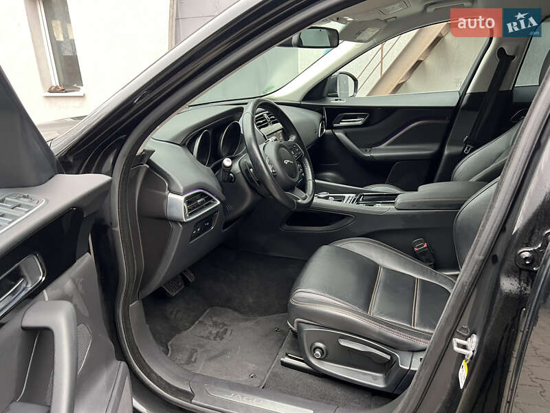 Позашляховик / Кросовер Jaguar F-Pace 2017 в Луцьку