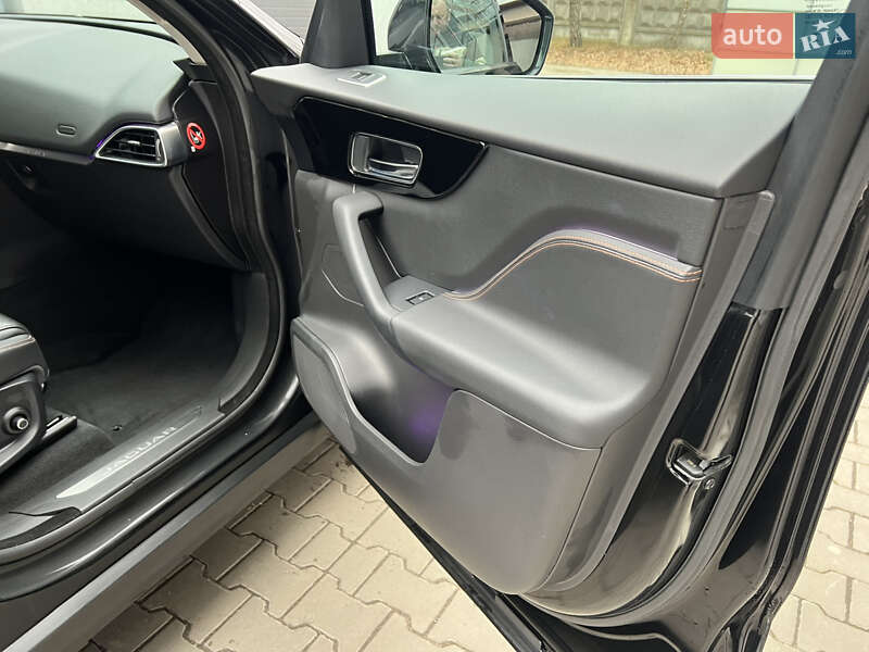 Позашляховик / Кросовер Jaguar F-Pace 2017 в Луцьку