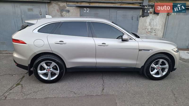 Внедорожник / Кроссовер Jaguar F-Pace 2017 в Киеве