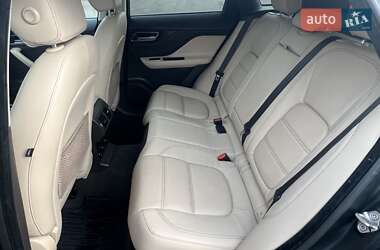 Позашляховик / Кросовер Jaguar F-Pace 2016 в 