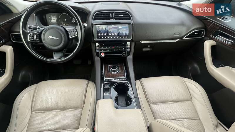 Внедорожник / Кроссовер Jaguar F-Pace 2016 в Киеве фото 56 Внедорожник / Кроссовер Jaguar F-Pace 2016 в Киеве