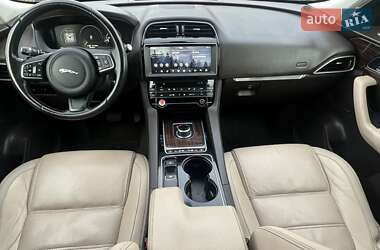Позашляховик / Кросовер Jaguar F-Pace 2016 в 
