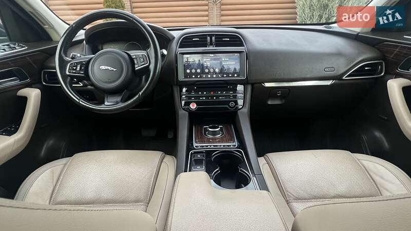 Внедорожник / Кроссовер Jaguar F-Pace 2016 в Киеве фото 59 Внедорожник / Кроссовер Jaguar F-Pace 2016 в Киеве