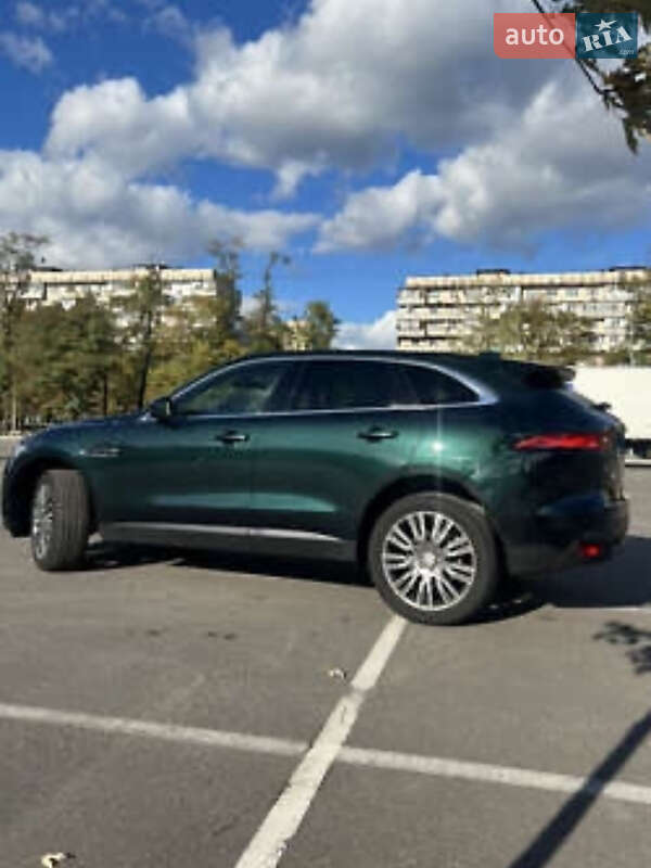 Внедорожник / Кроссовер Jaguar F-Pace 2016 в Киеве