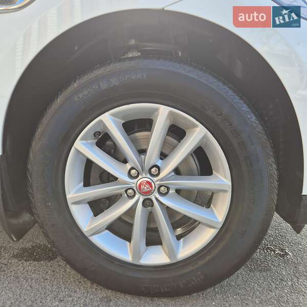 Внедорожник / Кроссовер Jaguar F-Pace 2017 в Киеве фото 12 Внедорожник / Кроссовер Jaguar F-Pace 2017 в Киеве