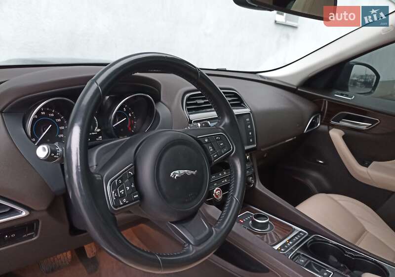 Внедорожник / Кроссовер Jaguar F-Pace 2017 в Киеве