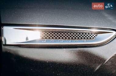 Внедорожник / Кроссовер Jaguar F-Pace 2020 в 