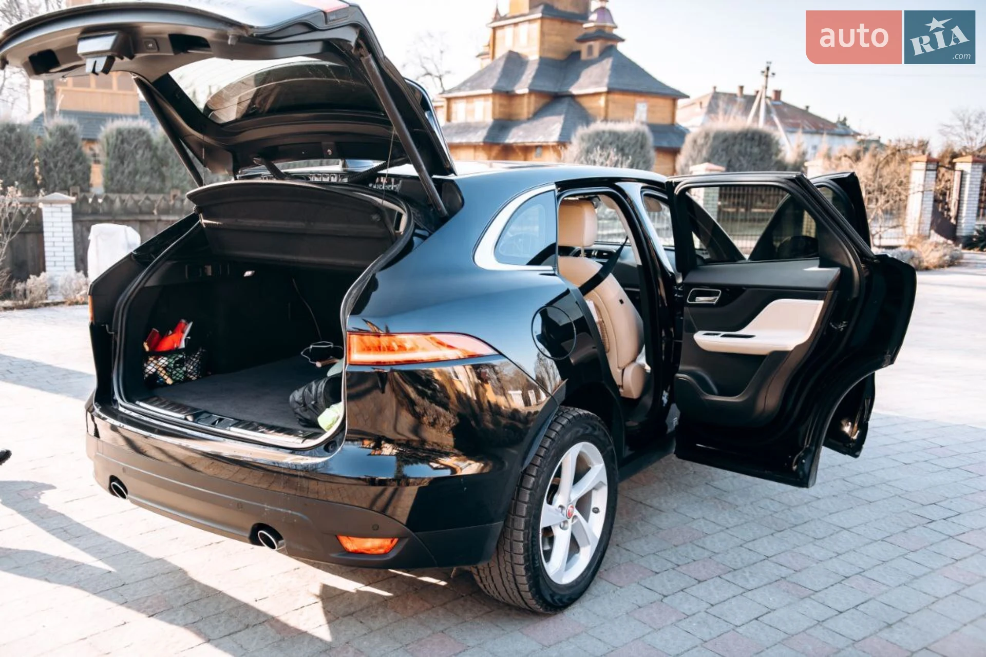 2020 Jaguar F-Pace - мініатюра 31