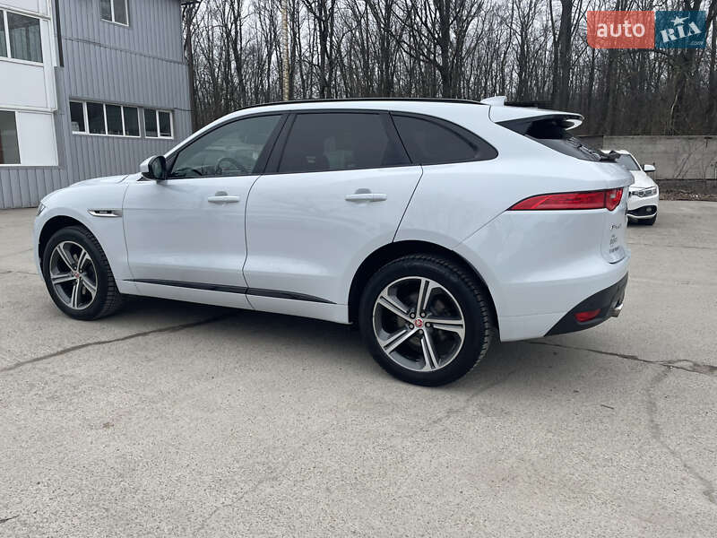 Позашляховик / Кросовер Jaguar F-Pace 2016 в Новодністровську