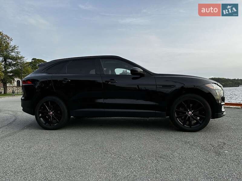 Позашляховик / Кросовер Jaguar F-Pace 2016 в Києві