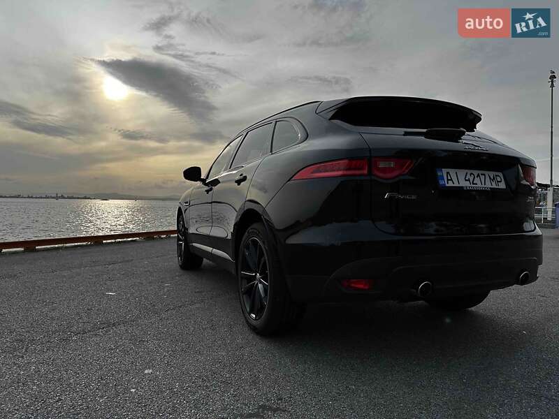 Позашляховик / Кросовер Jaguar F-Pace 2016 в Києві