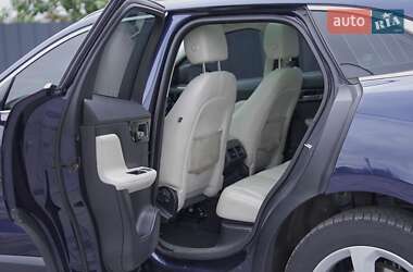 Внедорожник / Кроссовер Jaguar F-Pace 2016 в 
