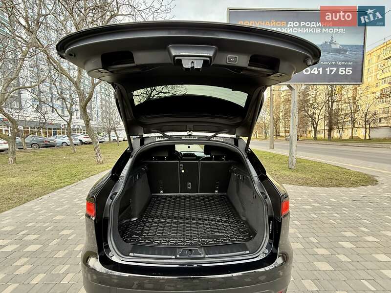 Внедорожник / Кроссовер Jaguar F-Pace 2016 в Одессе фото 2 Внедорожник / Кроссовер Jaguar F-Pace 2016 в Одессе