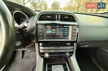 Внедорожник / Кроссовер Jaguar F-Pace 2016 в Одессе фото 13 Внедорожник / Кроссовер Jaguar F-Pace 2016 в Одессе
