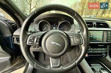 Внедорожник / Кроссовер Jaguar F-Pace 2016 в Одессе фото 16 Внедорожник / Кроссовер Jaguar F-Pace 2016 в Одессе