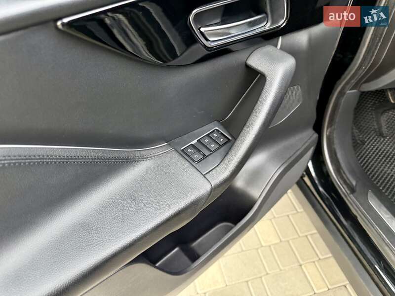 Позашляховик / Кросовер Jaguar F-Pace 2016 в Одесі фото 27 Позашляховик / Кросовер Jaguar F-Pace 2016 в Одесі