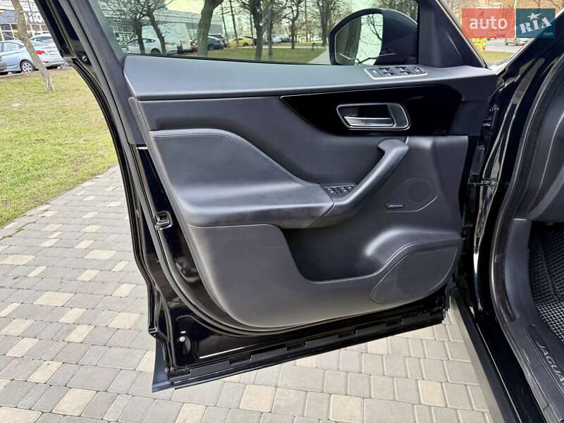 Внедорожник / Кроссовер Jaguar F-Pace 2016 в Одессе фото 26 Внедорожник / Кроссовер Jaguar F-Pace 2016 в Одессе