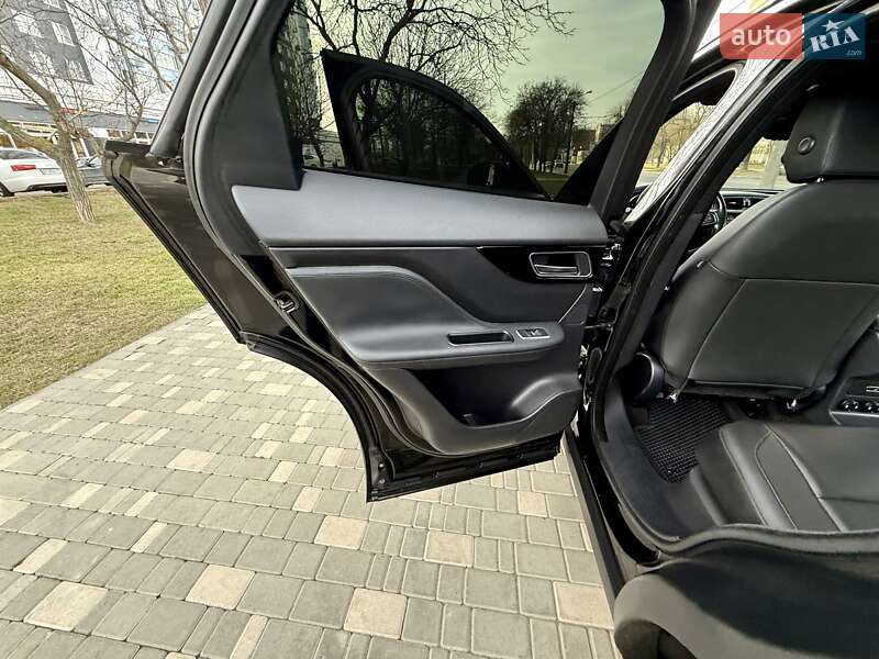 Позашляховик / Кросовер Jaguar F-Pace 2016 в Одесі фото 82 Позашляховик / Кросовер Jaguar F-Pace 2016 в Одесі