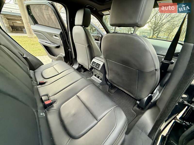 Позашляховик / Кросовер Jaguar F-Pace 2016 в Одесі фото 88 Позашляховик / Кросовер Jaguar F-Pace 2016 в Одесі