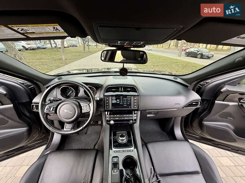 Внедорожник / Кроссовер Jaguar F-Pace 2016 в Одессе фото 102 Внедорожник / Кроссовер Jaguar F-Pace 2016 в Одессе