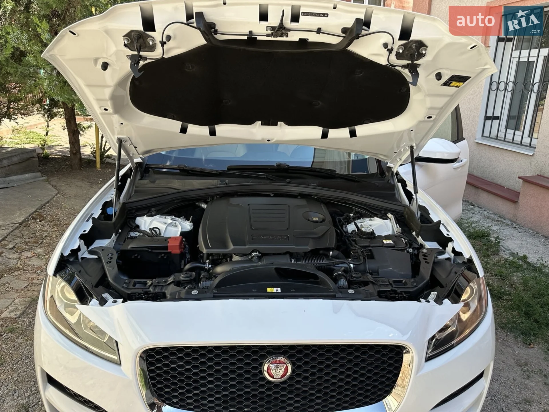 2017 Jaguar F-Pace - мініатюра 6