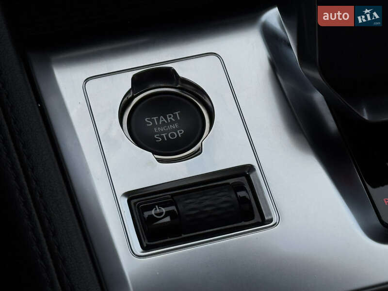 Внедорожник / Кроссовер Jaguar F-Pace 2023 в Киеве