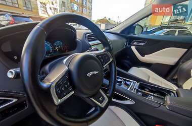 Позашляховик / Кросовер Jaguar F-Pace 2017 в 
