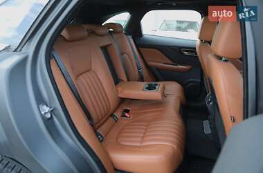 Внедорожник / Кроссовер Jaguar F-Pace 2015 в Харькове фото 10 Внедорожник / Кроссовер Jaguar F-Pace 2015 в Харькове